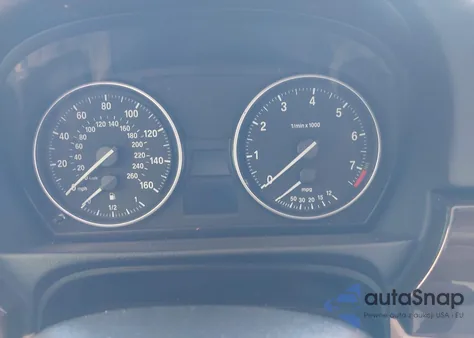 2010 BMW 328I xDrive z USA, uszkodzony, nr VIN WBAPK5C52AA653581